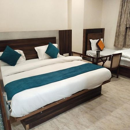 Hotel Lav Kush Deluxe At Paharganj New Delhi Extérieur photo