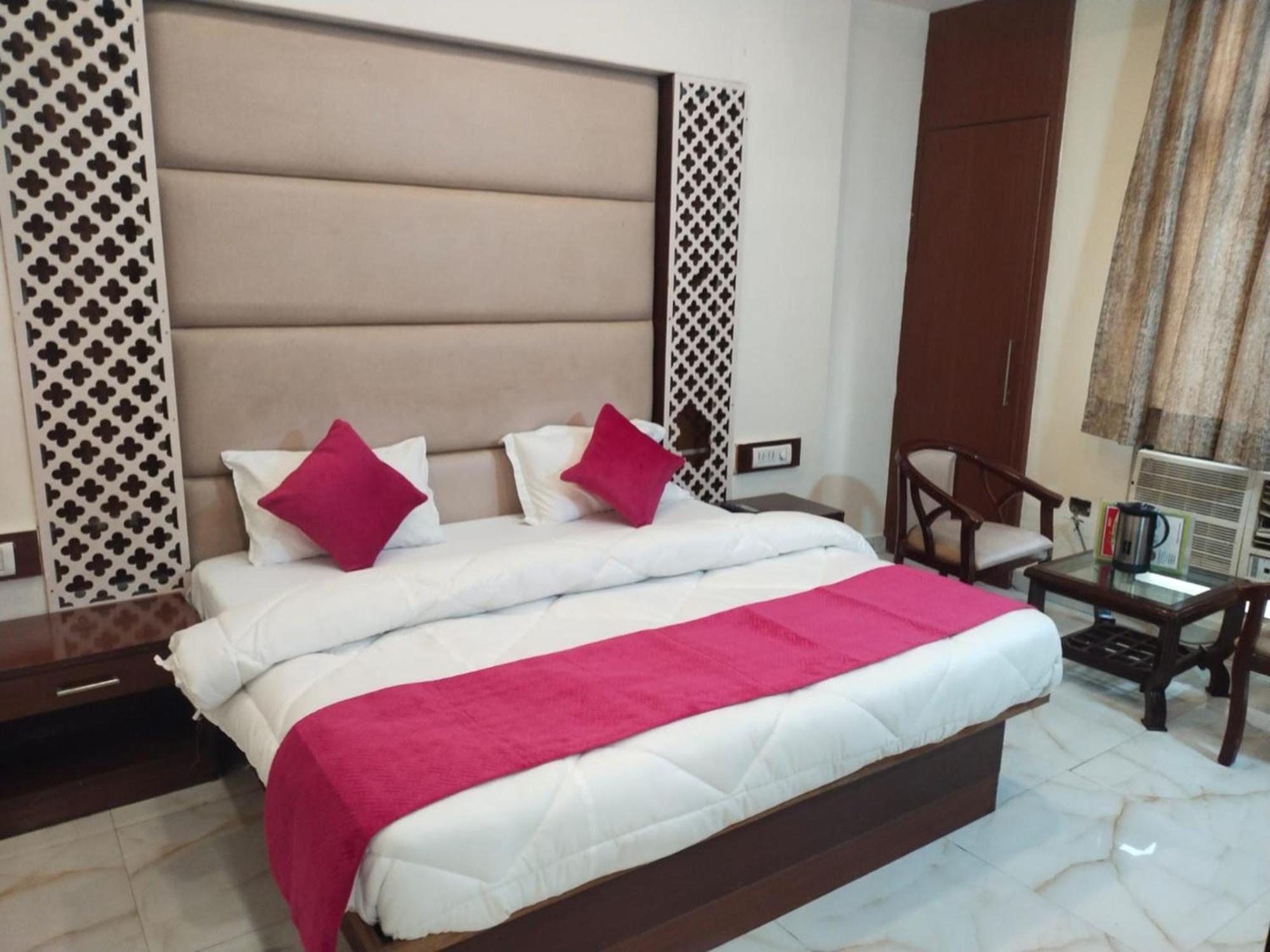 Hotel Lav Kush Deluxe At Paharganj New Delhi Extérieur photo