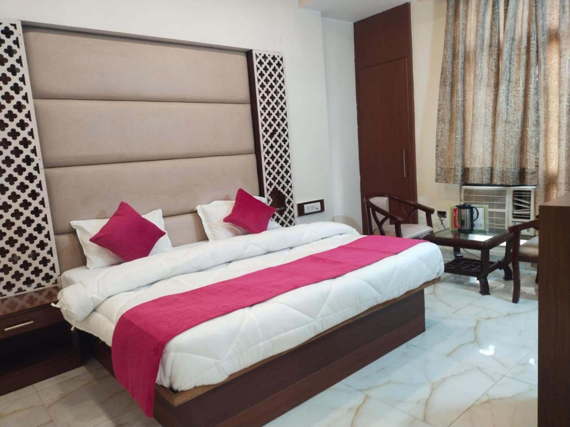 Hotel Lav Kush Deluxe At Paharganj New Delhi Extérieur photo